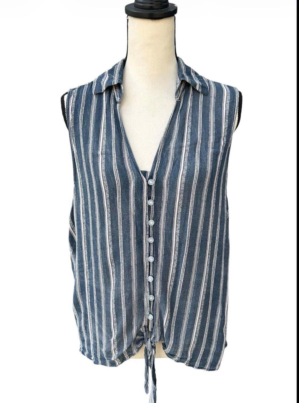 Aloha Amour Sleeveless Striped Button-Down Tie-Front Shirt Size 2X